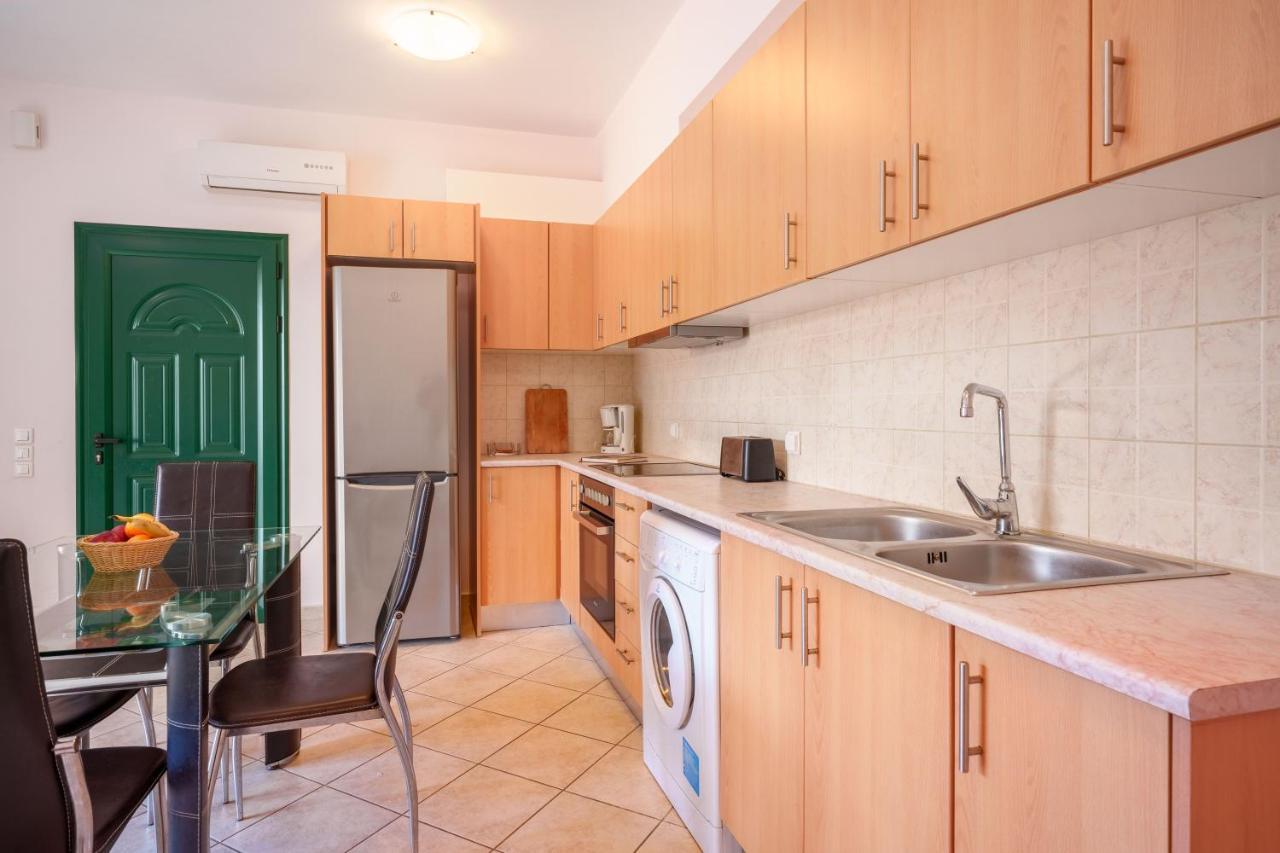 Niko'S Central Skala Apartments ภายนอก รูปภาพ